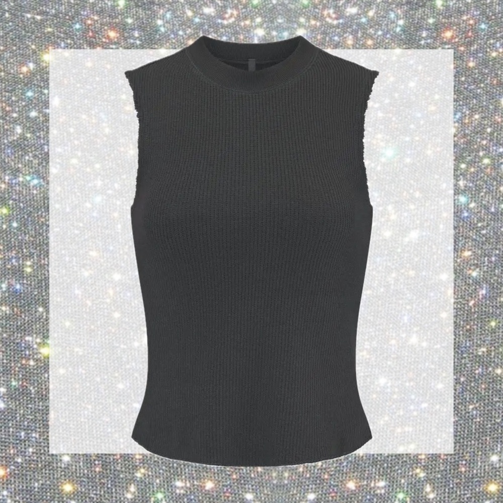 SKIMS Heavy Waffle Tank in Ash size S NWT!